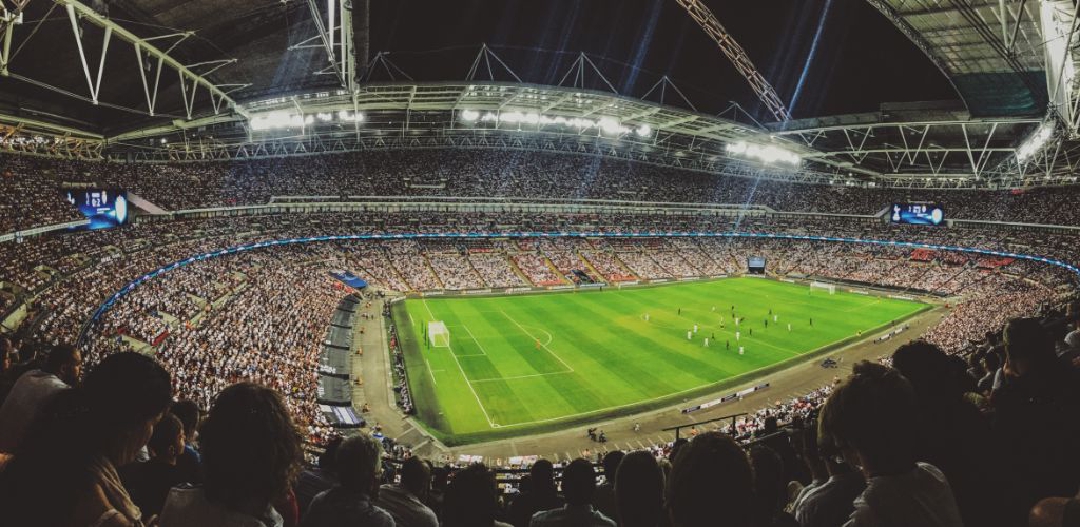 images/tipprunden-fußball-im-stadion.jpeg